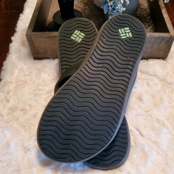Columbia Flip Flops - Picture 6 of 6